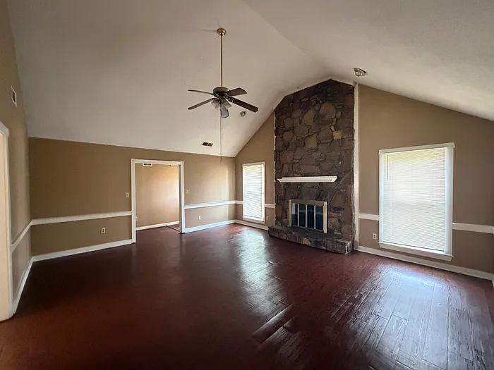 3 bed, 2.0 bath, 1414 sqft, $1,450 — Photo 3