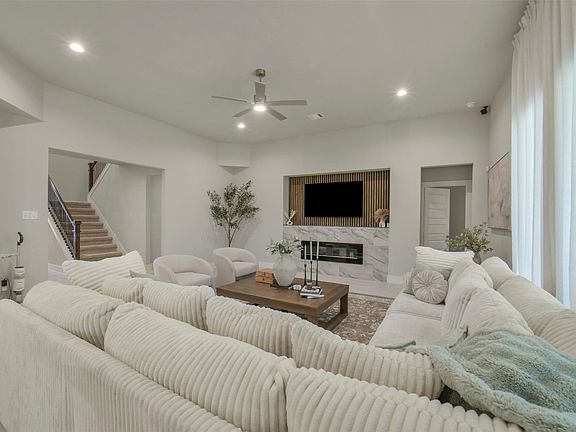 3rd image of 23610 Iris Field Ct