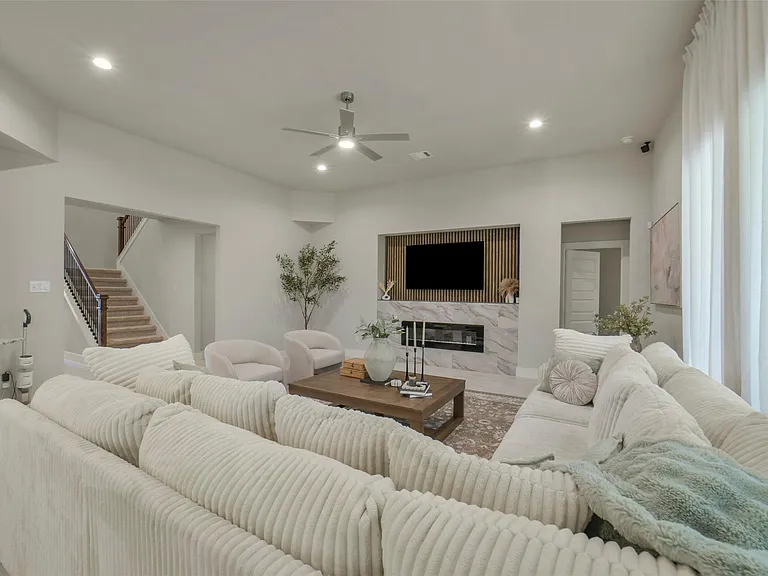 23610 Iris Field Ct — Photo 7