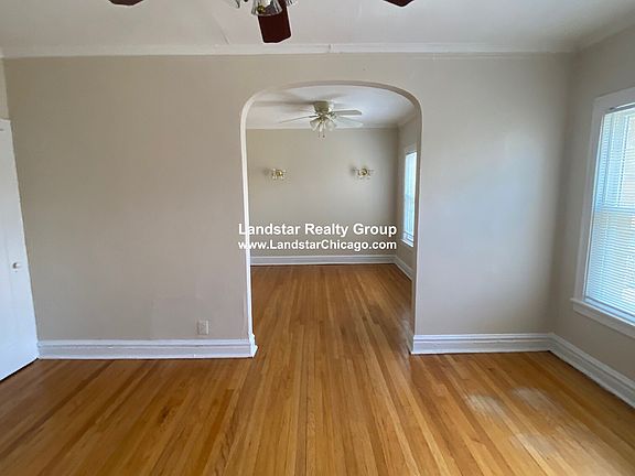 3rd image of 4929 N Whipple St #2W