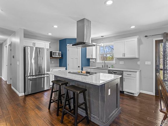 2nd image of 2545 S Ridge Ln