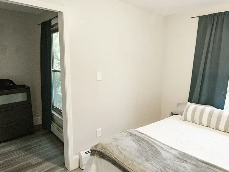 521 E State St #2 — Photo 11