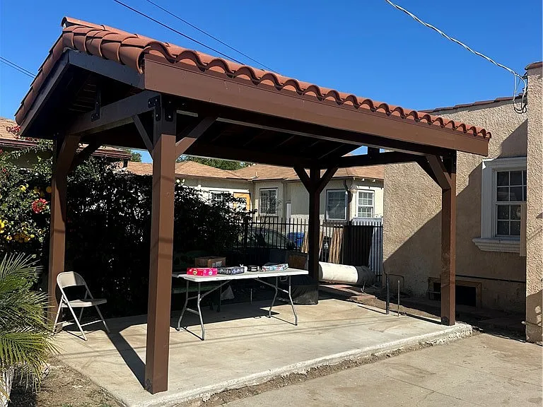 8731 S Gramercy Pl — Photo 9