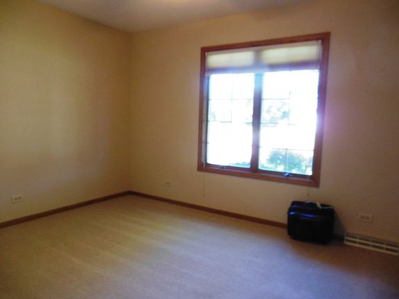 3rd image of 305 E 9th Ave