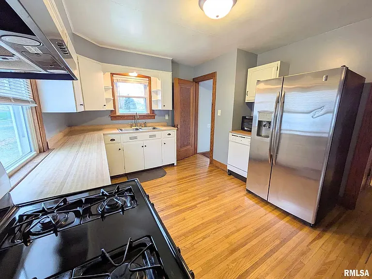 304 Redbud Dr — Photo 12