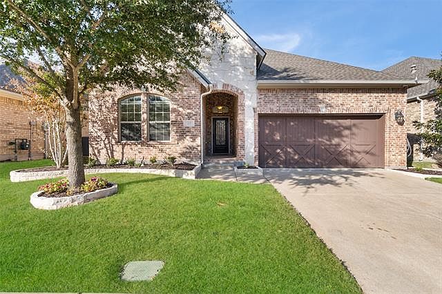 1st image of 415 Plumwood Way