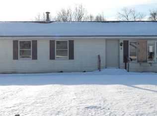 5 Meadow View Dr, Saranac, NY 12981