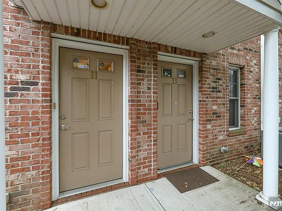 3rd image of 10 Terrace Avenue #11