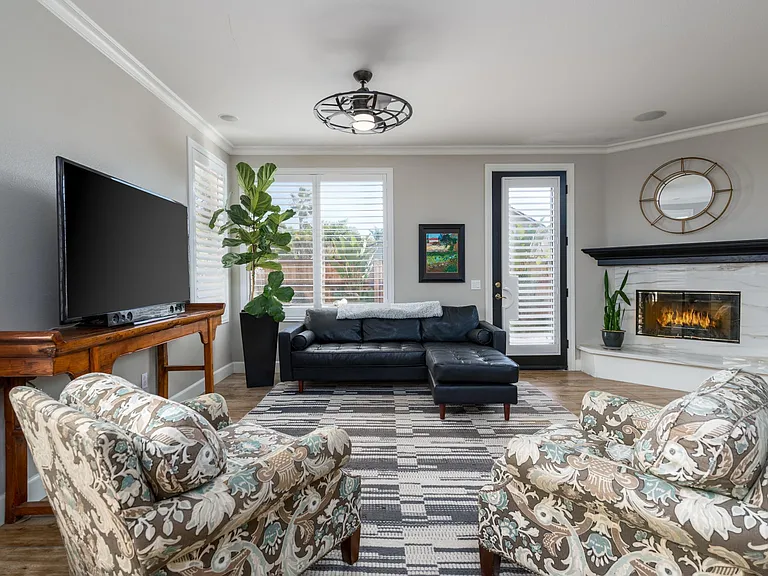 1668 Paseo Maravilla — Photo 15