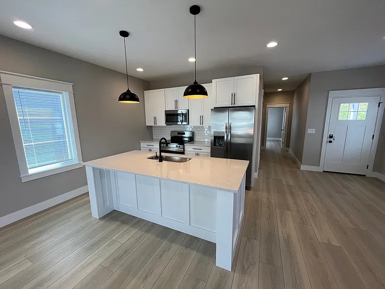 1213 N Madison St — Photo 9