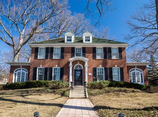 1015 Douglas Ave, Elgin, IL 60120