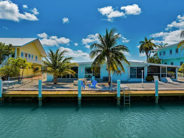 560 10th St, Key Colony Beach, FL 33051