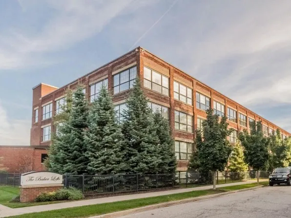 533 Columbia Ave APT 121, Holland, MI 49423