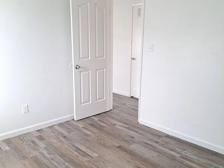 4538 E Hamilton — Photo 12