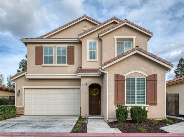 7064 N Cedar Hill Dr, Fresno, CA 93722