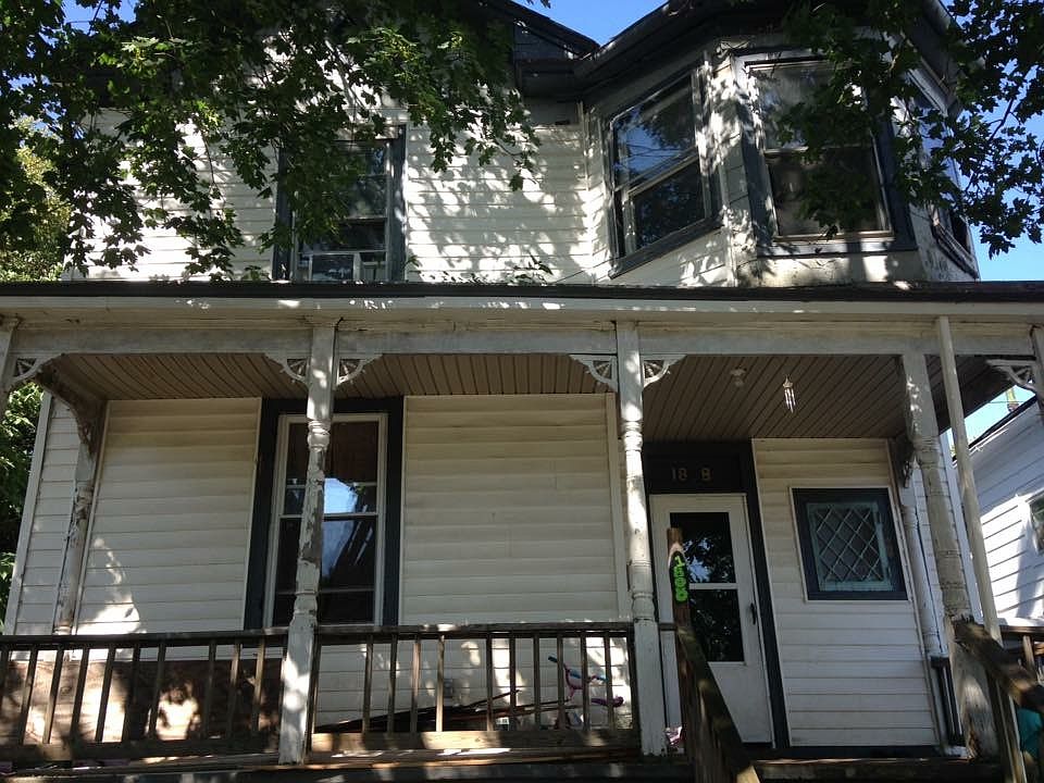 2nd image of 1808 Taylor St
