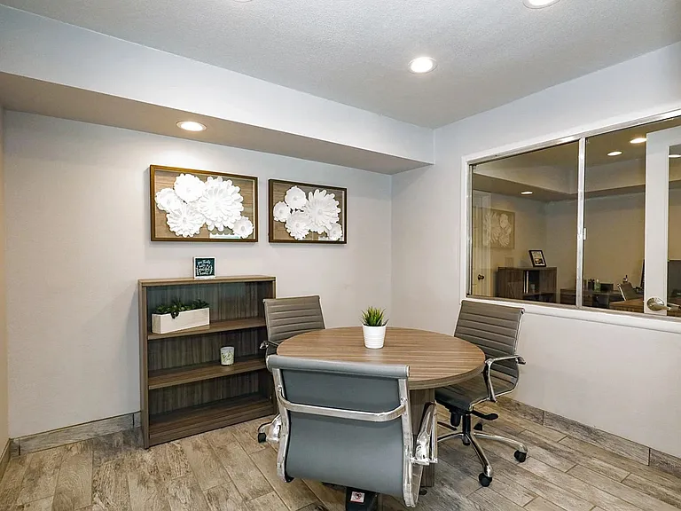 The Canyons on Colter Apartments — Photo 6