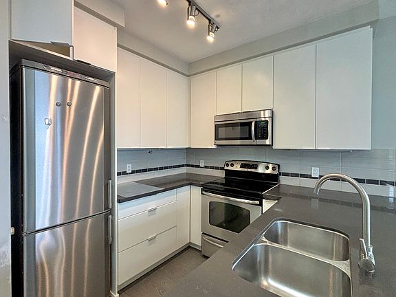 2nd image of 9025 Highland Ct #809