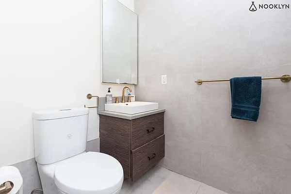 Rented by Nooklyn NYC LLC | media 60