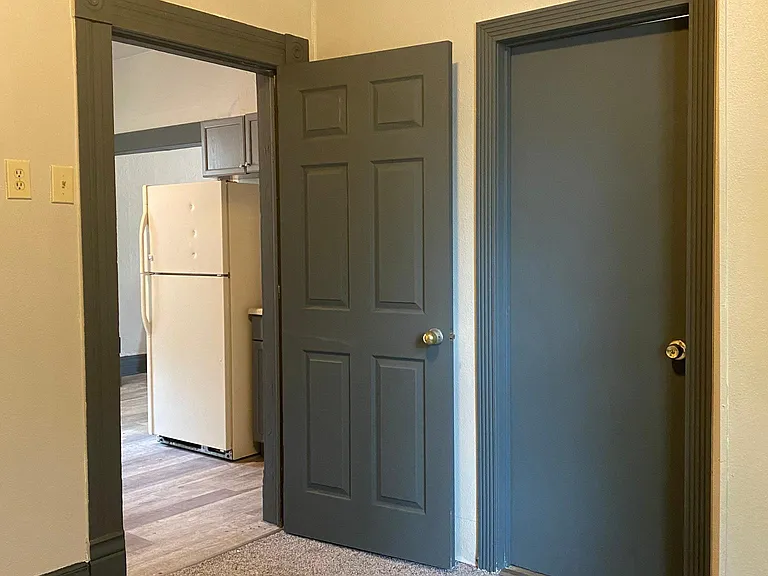 1328 Spruce St — Photo 7