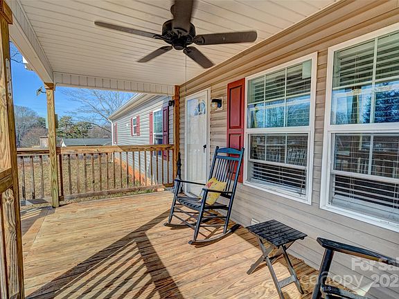 3rd image of 1301 Brandy Ln #7