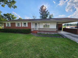 267 N Spring St, Sparta, TN 38583