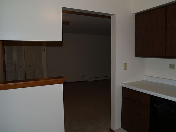5th image of 905 Baldwin Ave APT B3