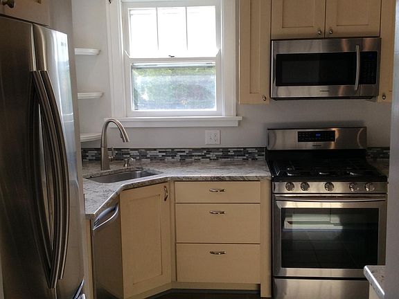 5th image of 1509 Teakwood Ave