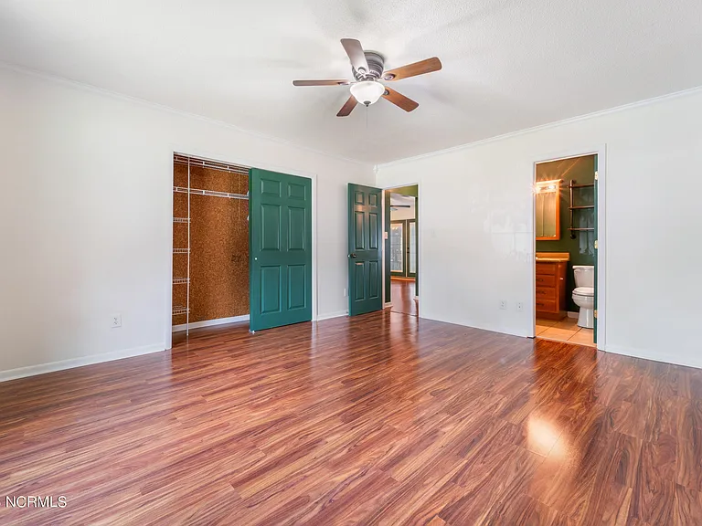 1 S Onsville Pl — Photo 13