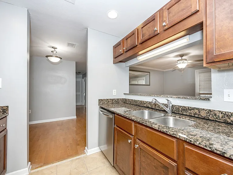 2421 Beachview Dr #G-13 — Photo 44
