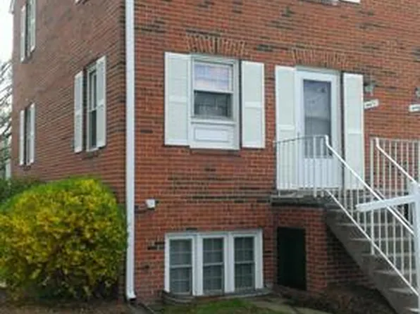 14457 Rustling Leaves Ln, Centreville, VA 20121