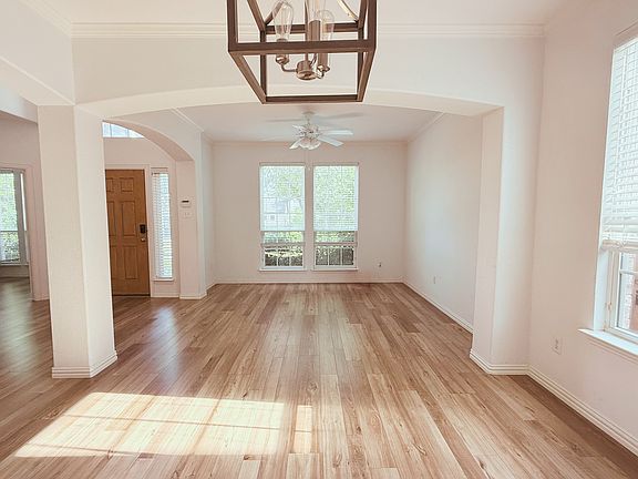 3rd image of 5612 Leven Ln