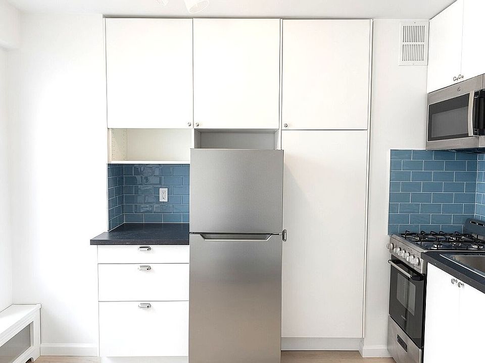 1st image of 215 Adams St APT 2D