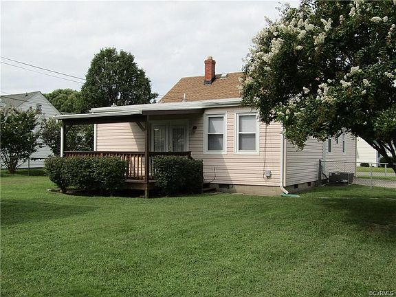 4th image of 3219 Danville St