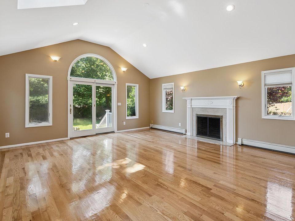 1st image of 116 Hillwood Dr