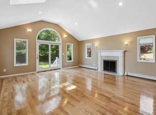 116 Hillwood Dr, Huntington Station, NY 11746