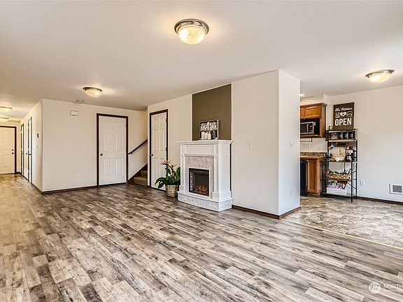 4th image of 14658 47th Avenue NE