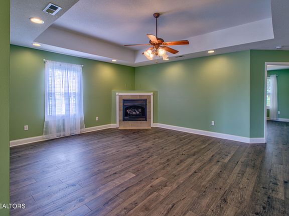 4th image of 3002 Yearling Ln