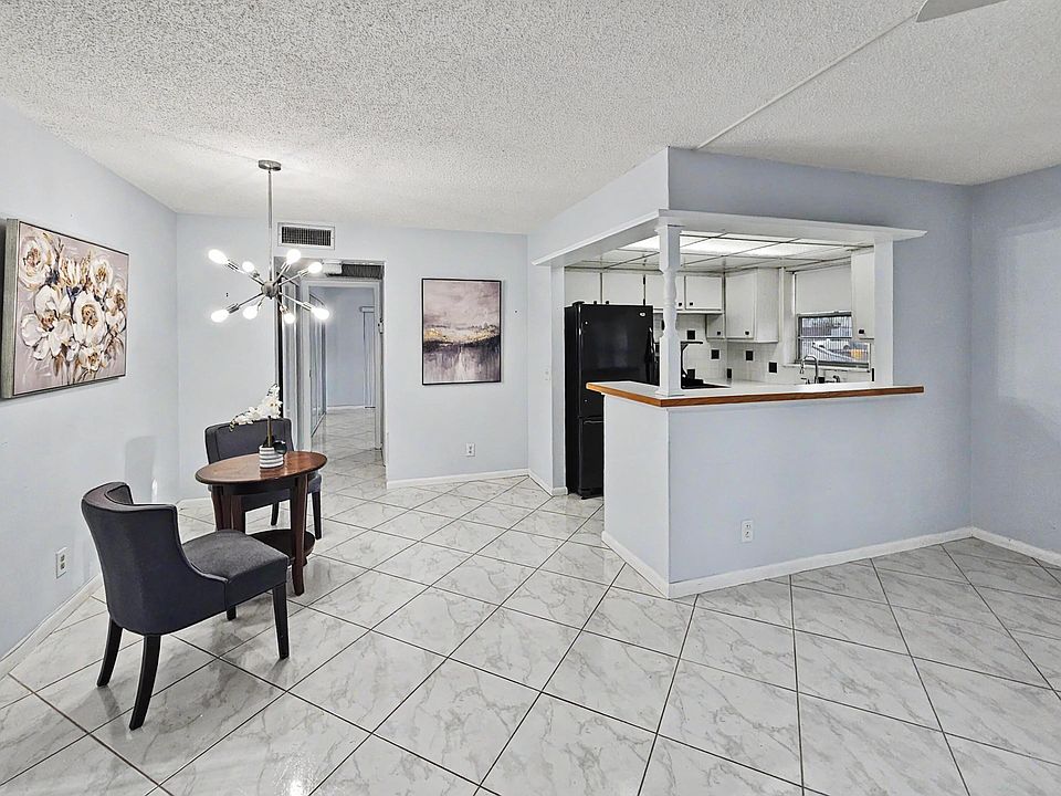 1st image of 259 Windsor L