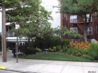 100 Brooklyn Ave APT 1M, Freeport, NY
