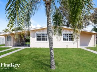 12749 SW 207th Ter, Miami, FL 33177