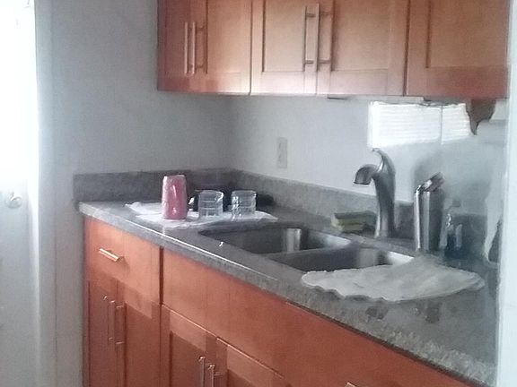 4th image of 1460 E Bay Dr APT 5