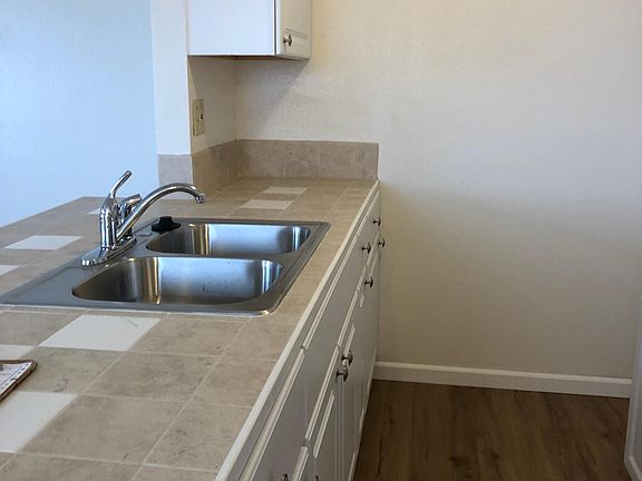 4th image of 4453 51st St #7