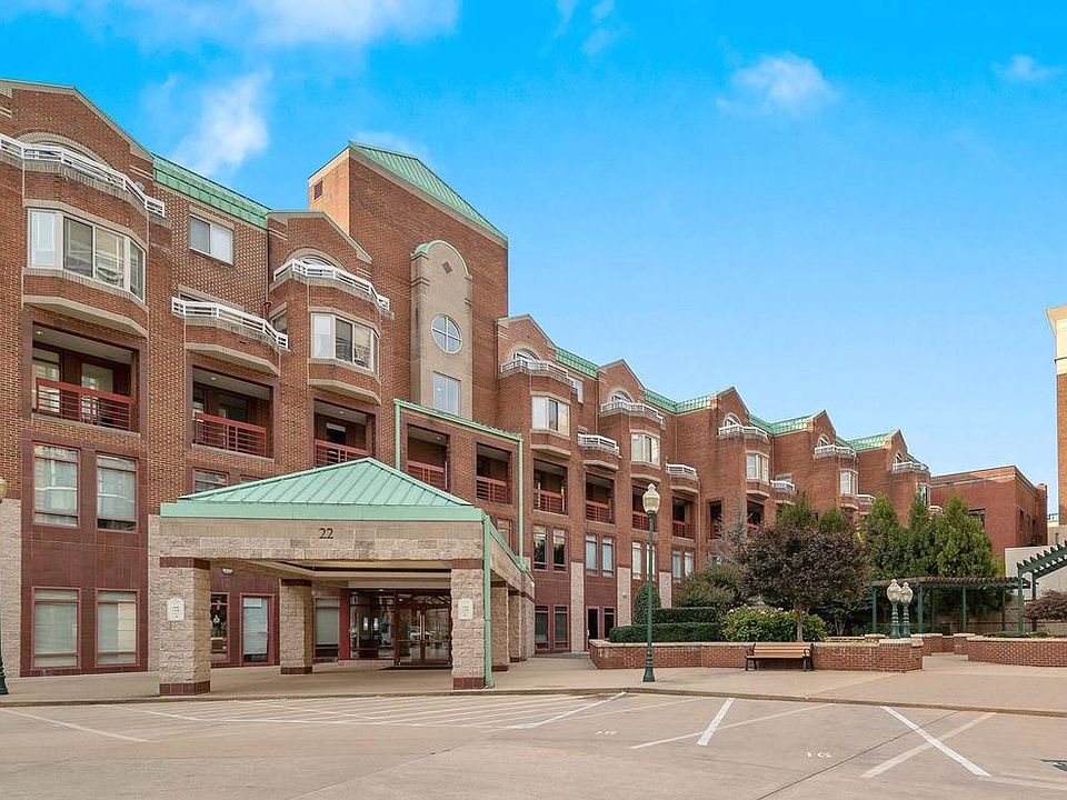 1st image of 22 Courthouse Sq APT 403