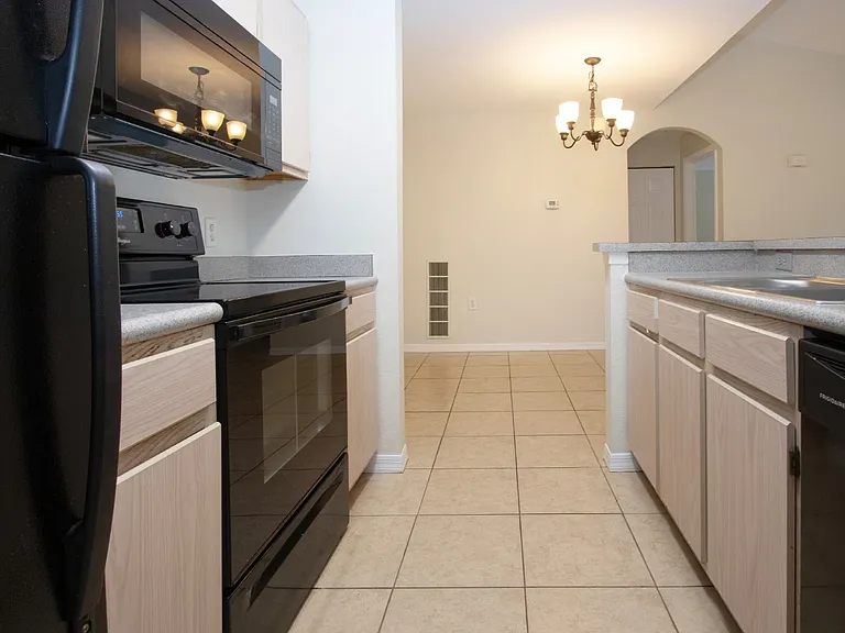 7405 Vista Way #203 — Photo 17