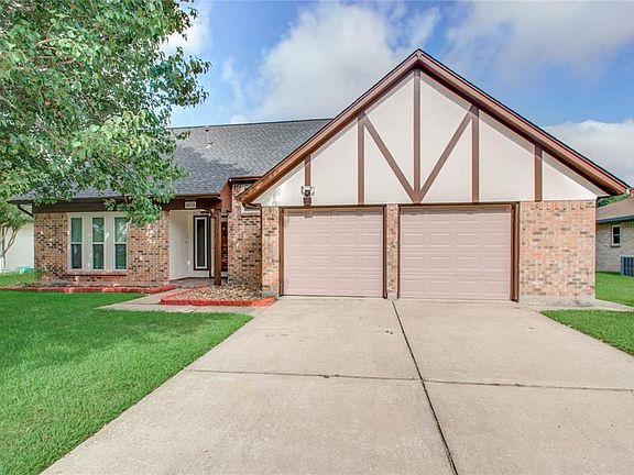3rd image of 4018 Sandlewood Dr