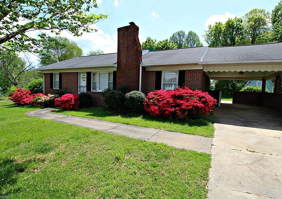1st image of 942 Rock Spring Dr