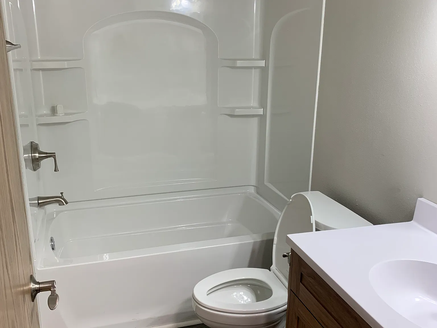 2 bed, 1000 sqft, $1,550 — Photo 3