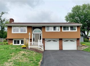 231 Princeton Dr, Aliquippa, PA