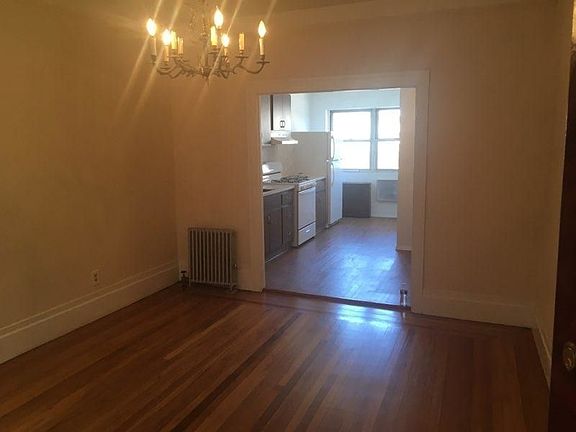 3rd image of 4409 30th Ave #2F